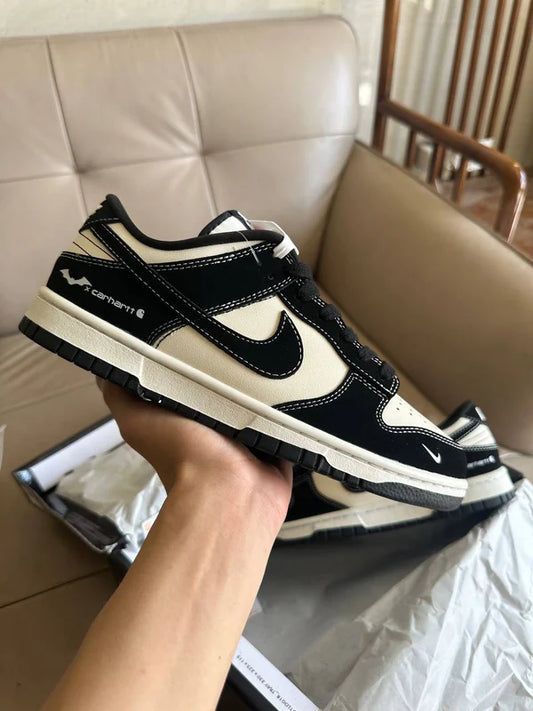 Dunk Low Carhartt x Batman
